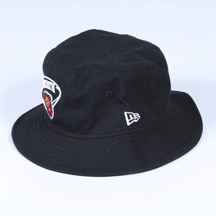 NEW ERA エンブレム バケットハット